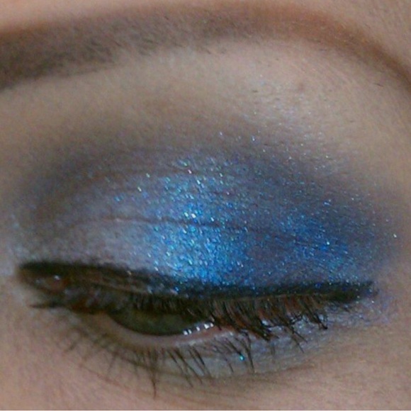 MAC Sea and Sky mineralized eyeshadow large size duo New box not included. HTF - Picture 4 of 4